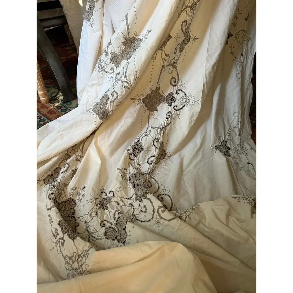 Vintage Tablecloth Embroidered 140x60” gray off white Scalloped Edge cutout